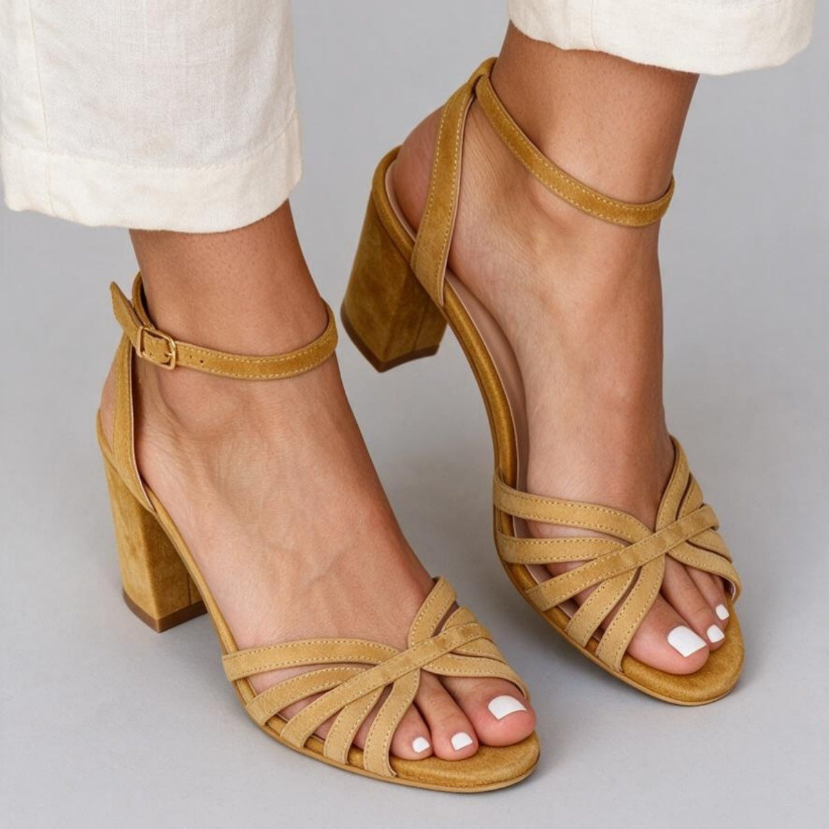 Women's Chunky Heel Peep-Toe Buckle Sandals