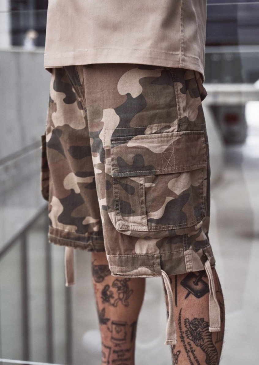 Camo Cargo Shorts – Multi-Pocket Streetwear Shorts